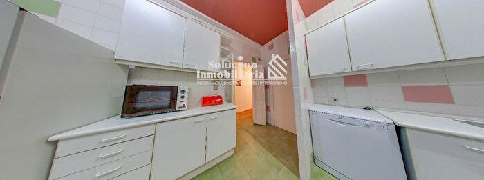 Casas en venta y pisos alquiler - 3