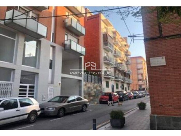 Piso en venta en Sant Andreu de la Barca, Barcelona de 3 habitaciones