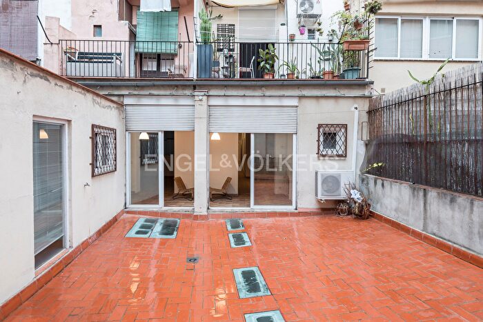 Piso en venta en Ciutat Vella, El Raval de 3 habitaciones