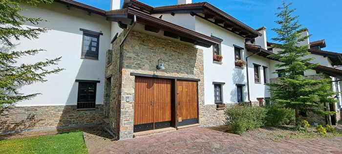 Casas en venta y pisos alquiler - 1