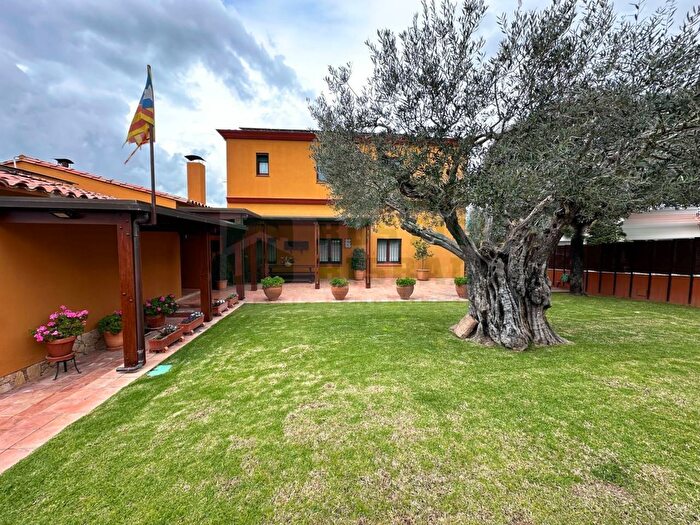 Casa en venta en Cataluña, Girona de 5 habitaciones