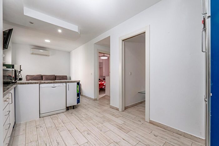 Casas en venta y pisos alquiler - 2