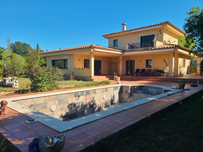 Casa en venta en Peralada, Girona de 3 habitaciones