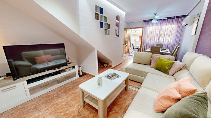 Casas en venta y pisos alquiler - 1