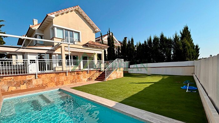 Casas en venta y pisos alquiler - 1