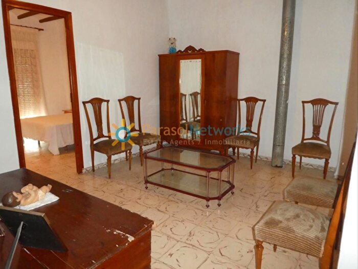 Casas en venta y pisos alquiler - 3