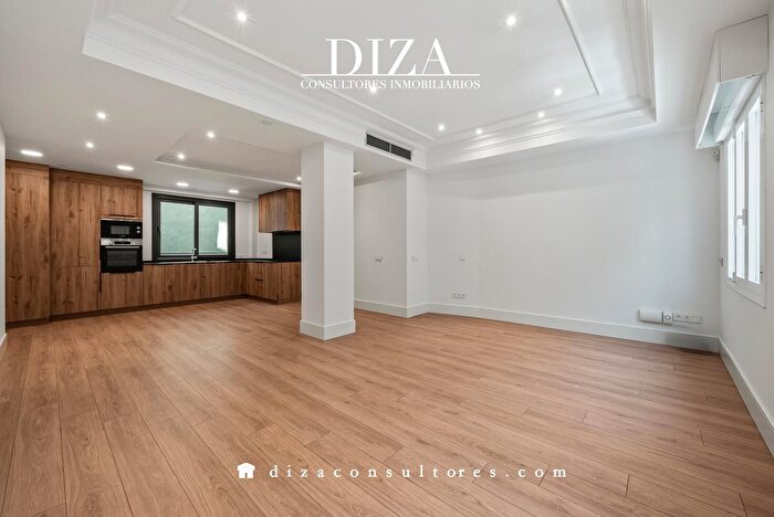 Piso en alquiler en Moncloa Aravaca, Argüelles de 3 habitaciones