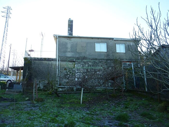 Casas en venta y pisos alquiler - 3