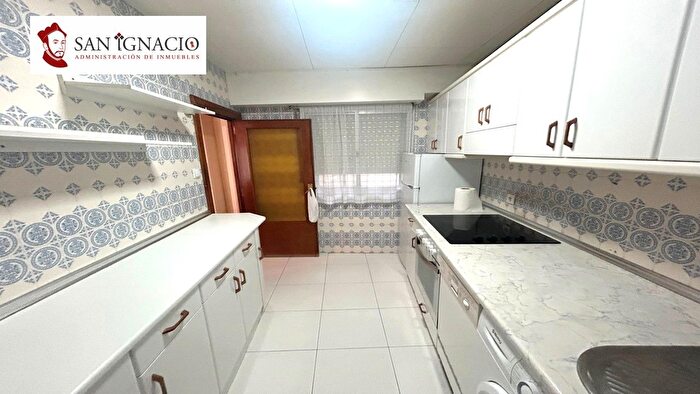 Casas en venta y pisos alquiler - 3