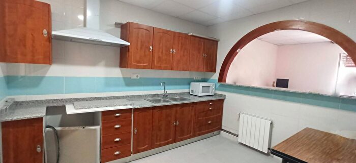 Casas en venta y pisos alquiler - 1