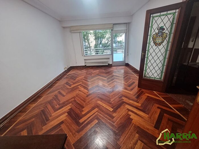 Casas en venta y pisos alquiler - 2