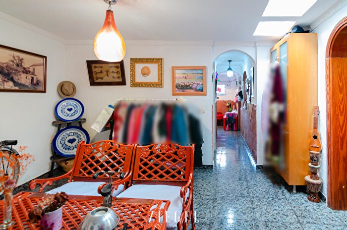 Casas en venta y pisos alquiler - 3