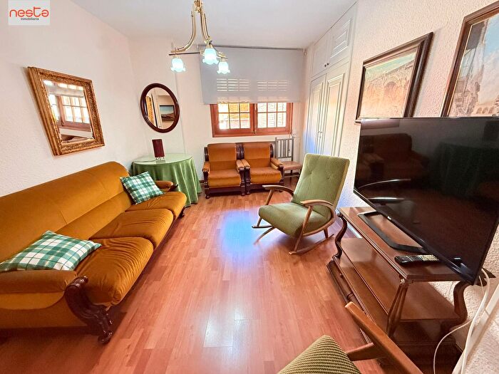 Casas en venta y pisos alquiler - 2