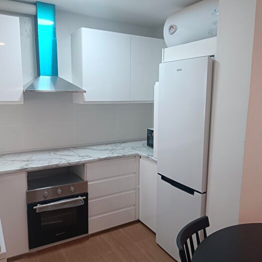 Casas en venta y pisos alquiler - 1