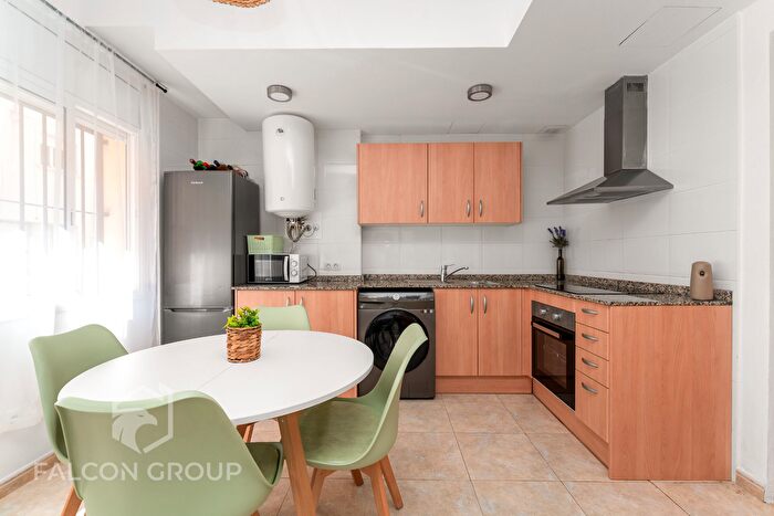 Casas en venta y pisos alquiler - 3