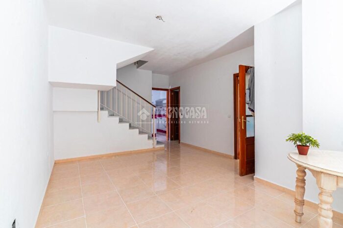 Casas en venta y pisos alquiler - 2