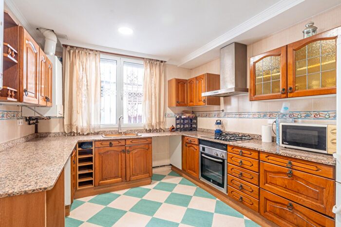 Casas en venta y pisos alquiler - 2