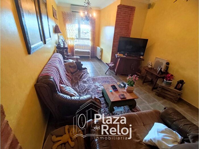 Casas en venta y pisos alquiler - 2
