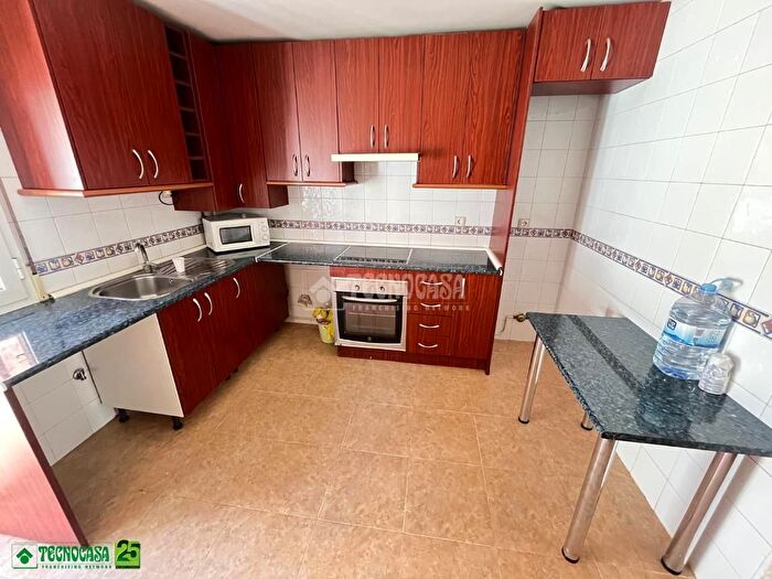 Casas en venta y pisos alquiler - 2