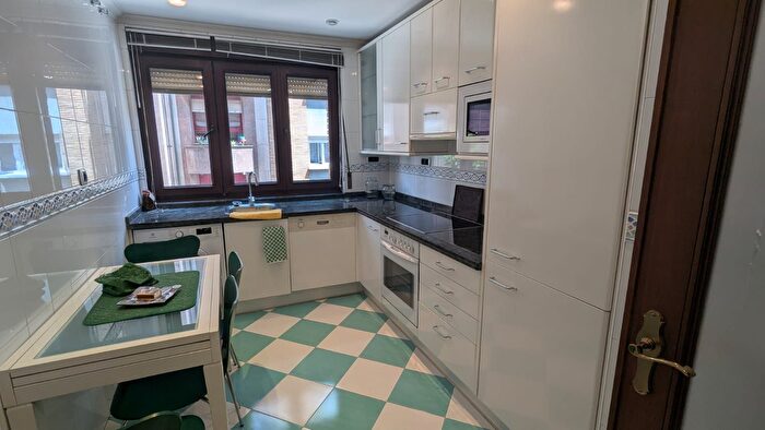 Casas en venta y pisos alquiler - 1