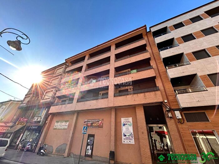 Casas en venta y pisos alquiler - 1
