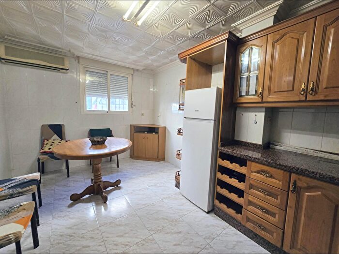 Casas en venta y pisos alquiler - 2