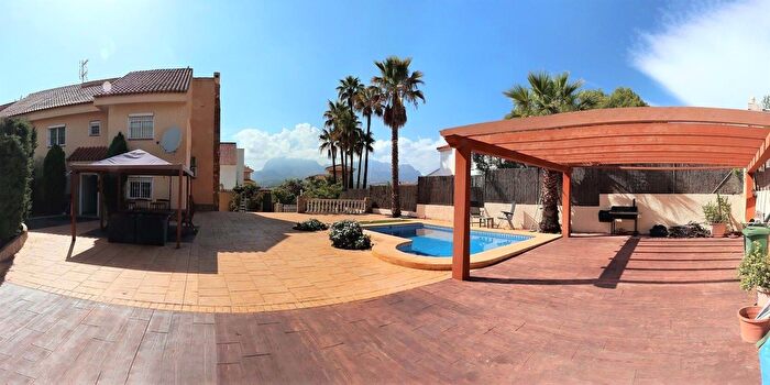 Casas en venta y pisos alquiler - 1