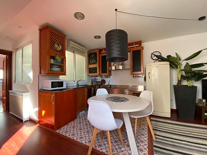 Casas en venta y pisos alquiler - 1