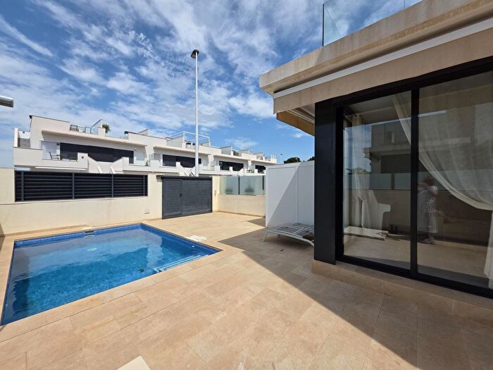 Casas en venta y pisos alquiler - 1