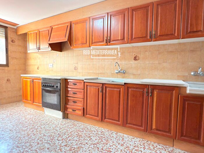Casas en venta y pisos alquiler - 3