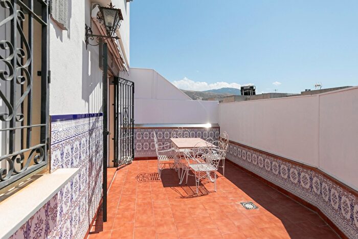 Casas en venta y pisos alquiler - 1