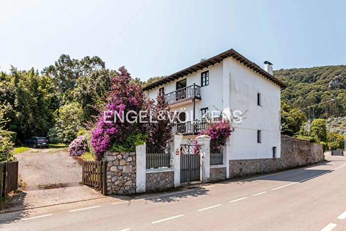 Casa en venta en Arnuero, Cantabria de 6 habitaciones