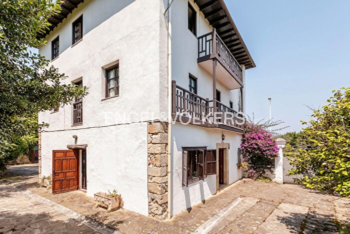 Casas en venta y pisos alquiler - 3