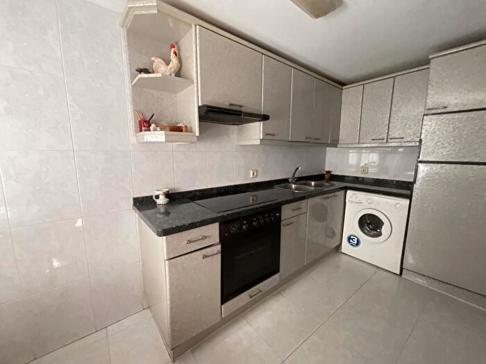 Casas en venta y pisos alquiler - 2