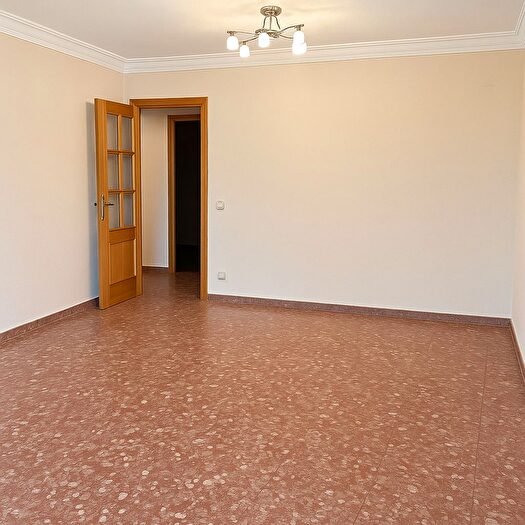 Piso en venta en Catarroja, Valencia de 3 habitaciones