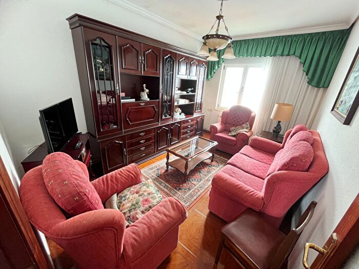Casas en venta y pisos alquiler - 1