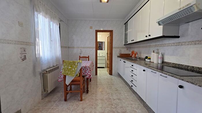 Casas en venta y pisos alquiler - 2