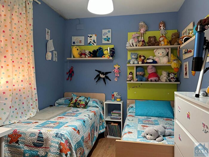 Casas en venta y pisos alquiler - 3