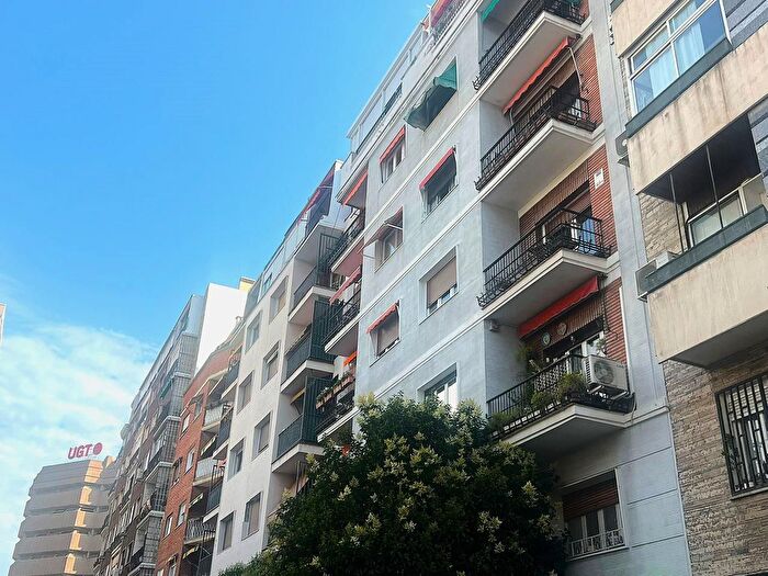 Casas en venta y pisos alquiler - 1