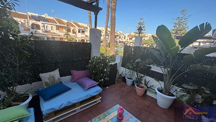 Casas en venta y pisos alquiler - 1