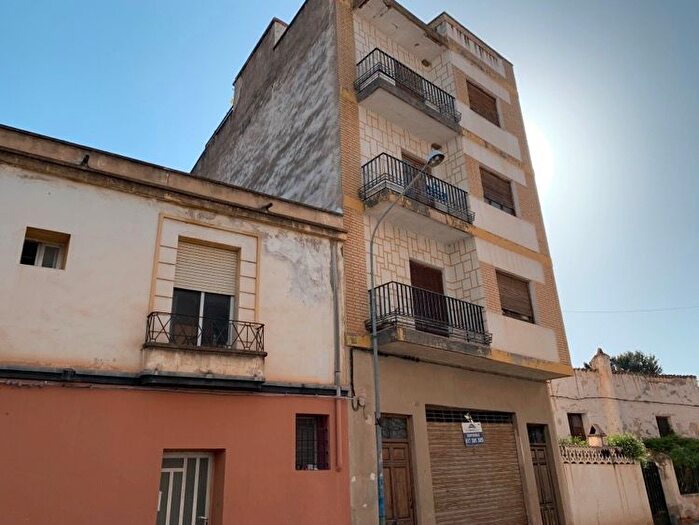 Casas en venta y pisos alquiler - 3