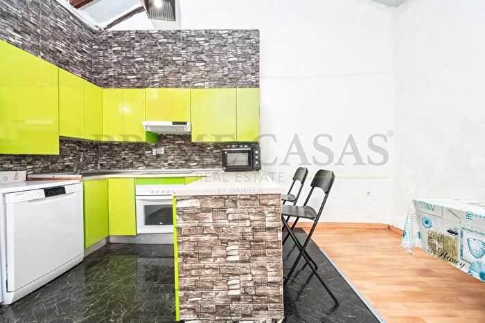 Casas en venta y pisos alquiler - 2