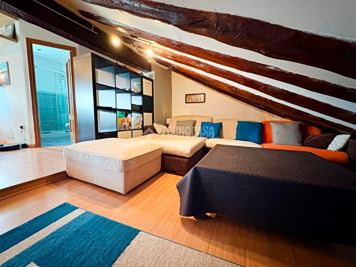 Casas en venta y pisos alquiler - 3
