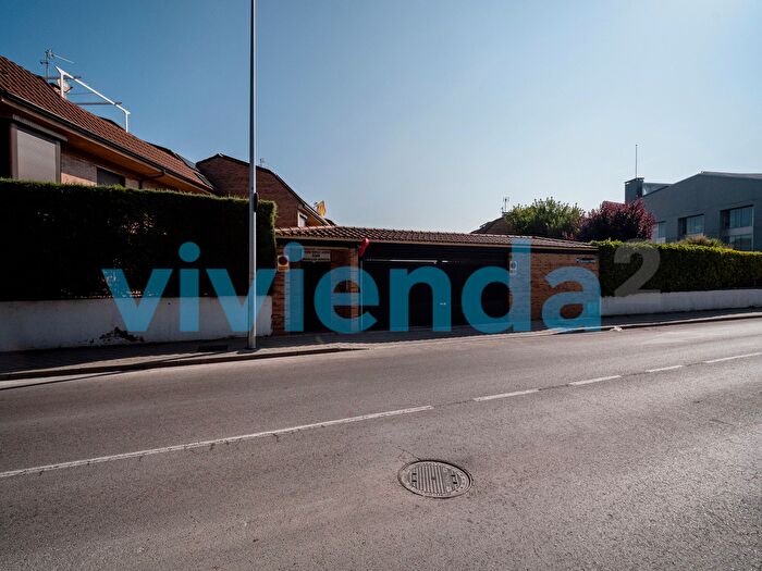 Casas en venta y pisos alquiler - 2