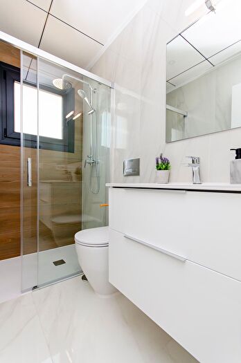 Casas en venta y pisos alquiler - 3