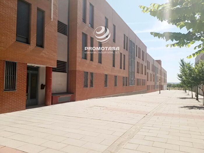 Piso en venta en Casarrubuelos, Madrid de 3 habitaciones