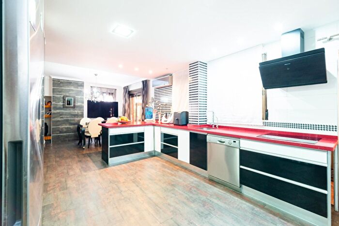 Casas en venta y pisos alquiler - 2