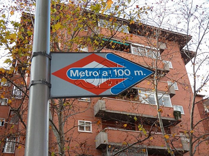 Piso en venta en Carabanchel, Abrantes de 3 habitaciones