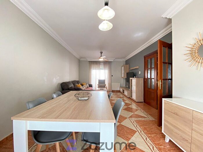 Casas en venta y pisos alquiler - 2
