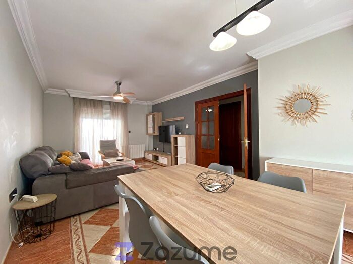 Casas en venta y pisos alquiler - 3